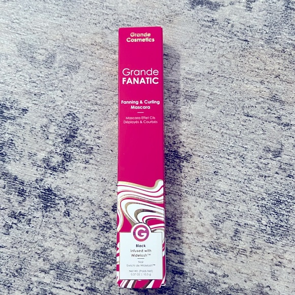 Grande Cosmetics Grande FANATIC Fanning & Curling Mascara - Picture 1 of 8